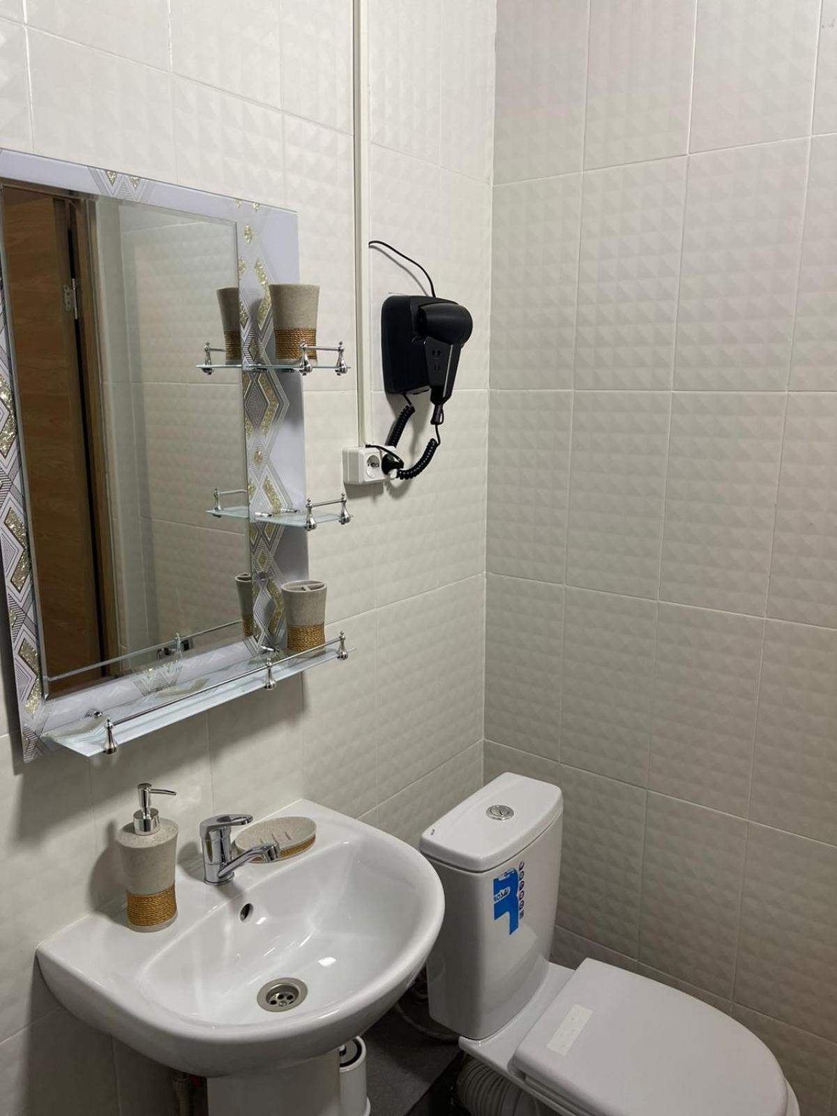 Hostel Kochevnik Capsule Hotel Almaty Luaran gambar