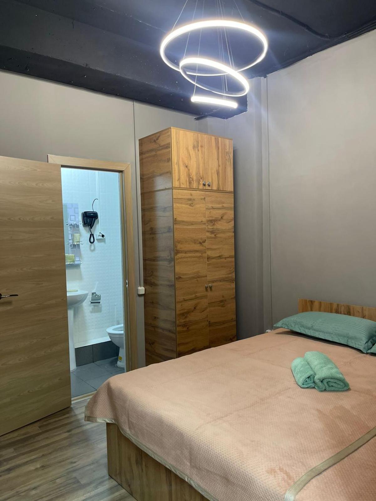 Hostel Kochevnik Capsule Hotel Almaty Luaran gambar