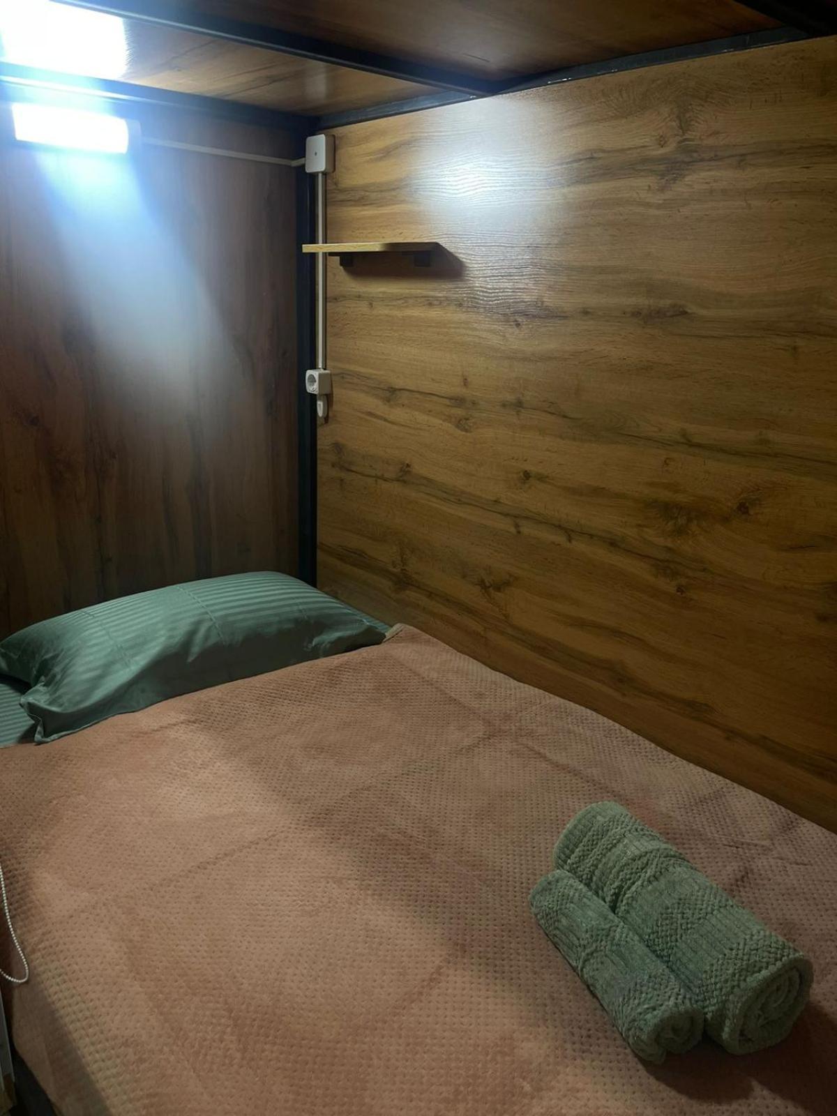 Hostel Kochevnik Capsule Hotel Almaty Luaran gambar