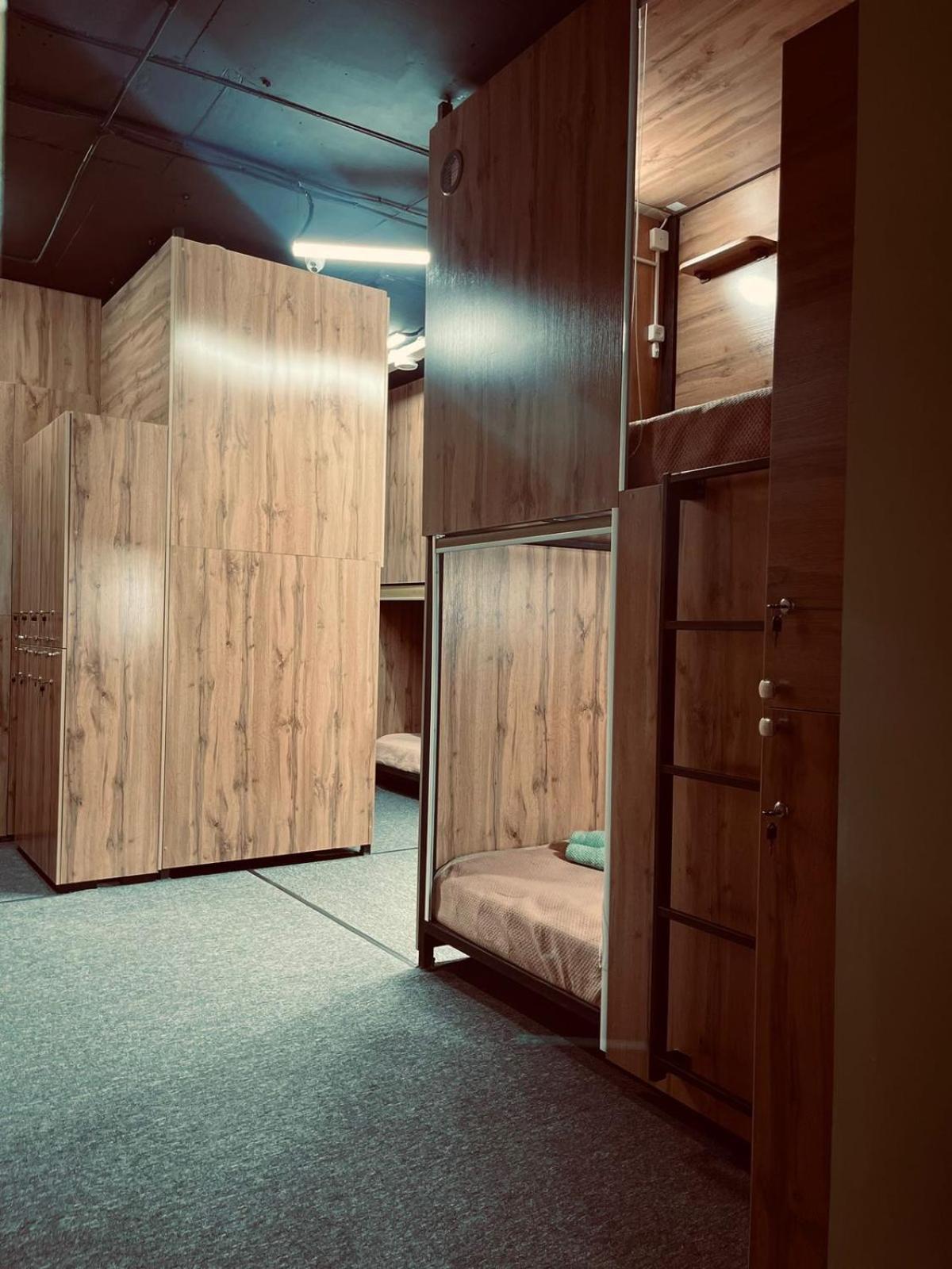 Hostel Kochevnik Capsule Hotel Almaty Luaran gambar