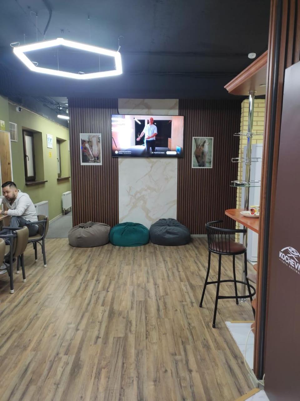 Hostel Kochevnik Capsule Hotel Almaty Luaran gambar