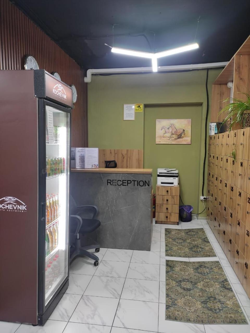 Hostel Kochevnik Capsule Hotel Almaty Luaran gambar