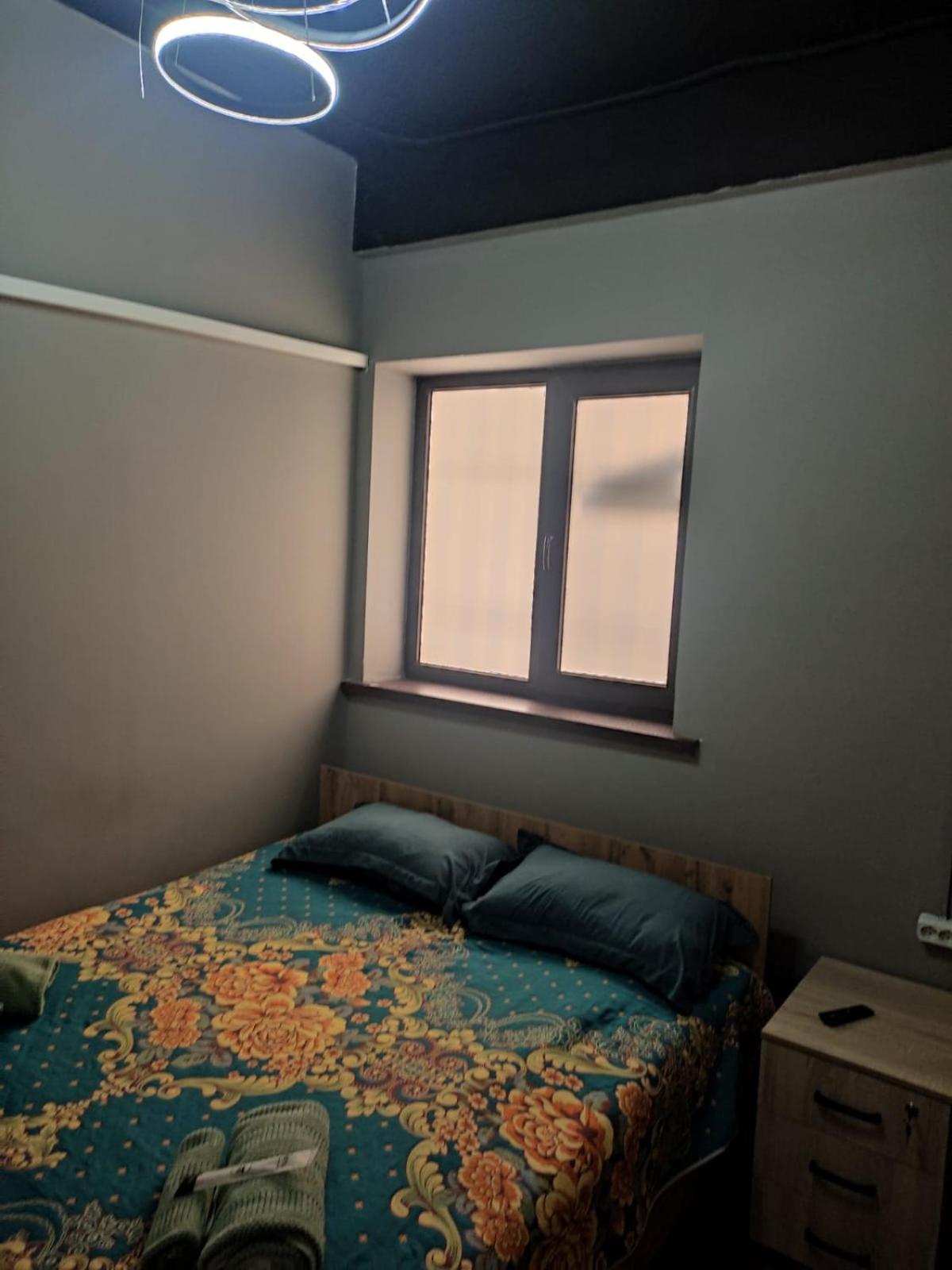 Hostel Kochevnik Capsule Hotel Almaty Bilik gambar