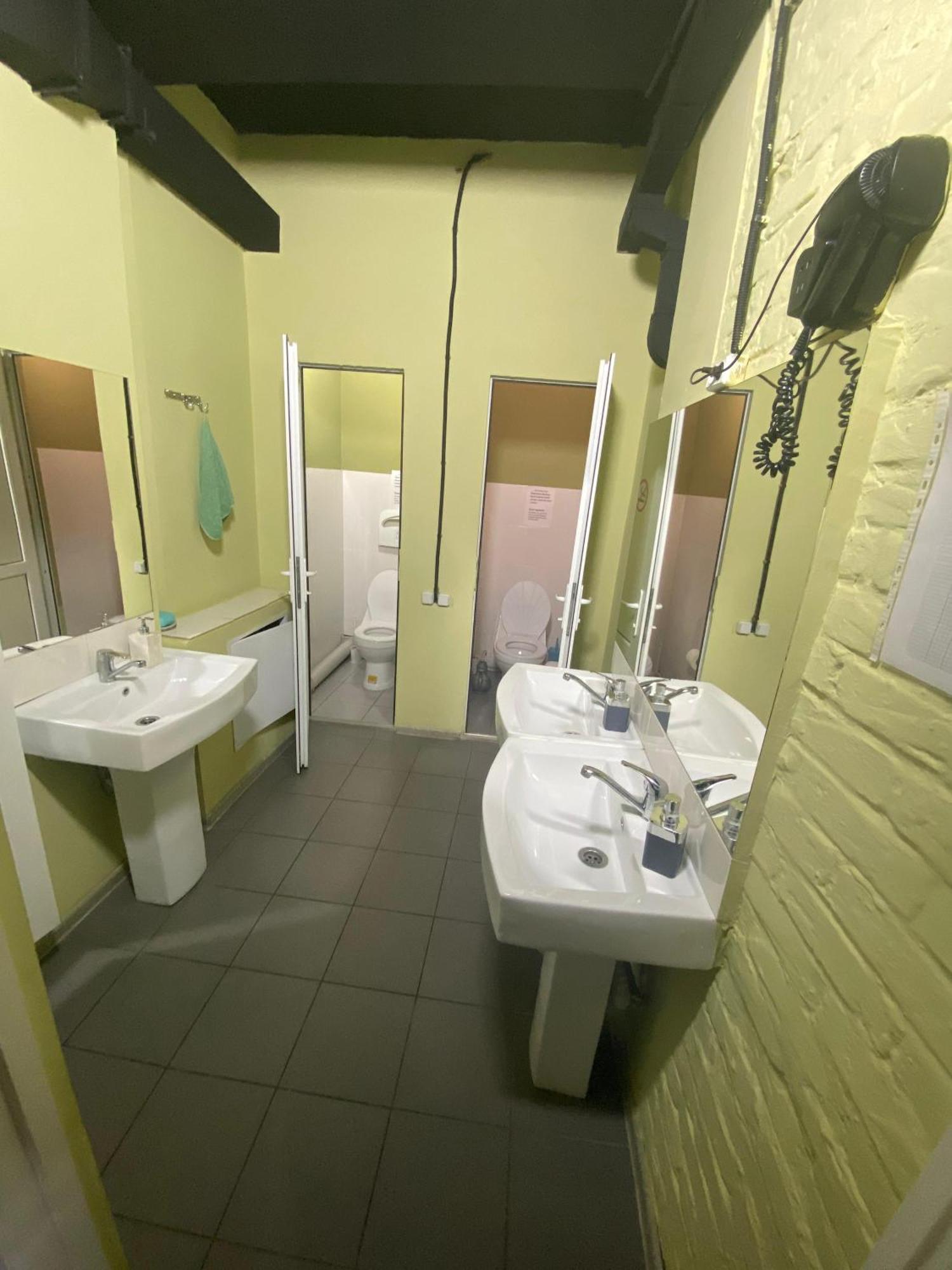 Hostel Kochevnik Capsule Hotel Almaty Luaran gambar